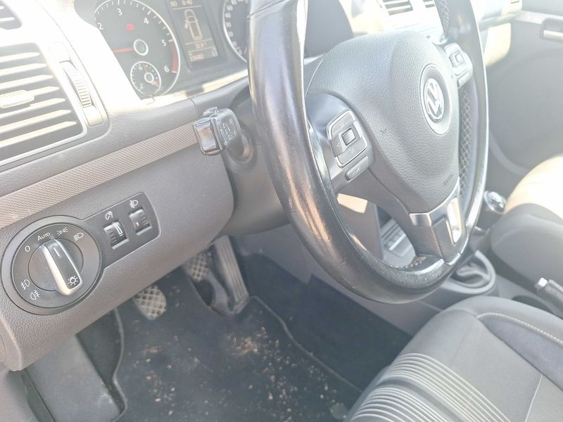 Volkswagen Touran 2.0 TDI Match 2013 – снимка 86