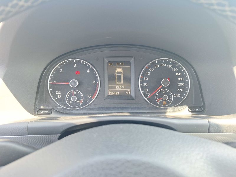 Volkswagen Touran 2.0 TDI Match 2013 – снимка 12