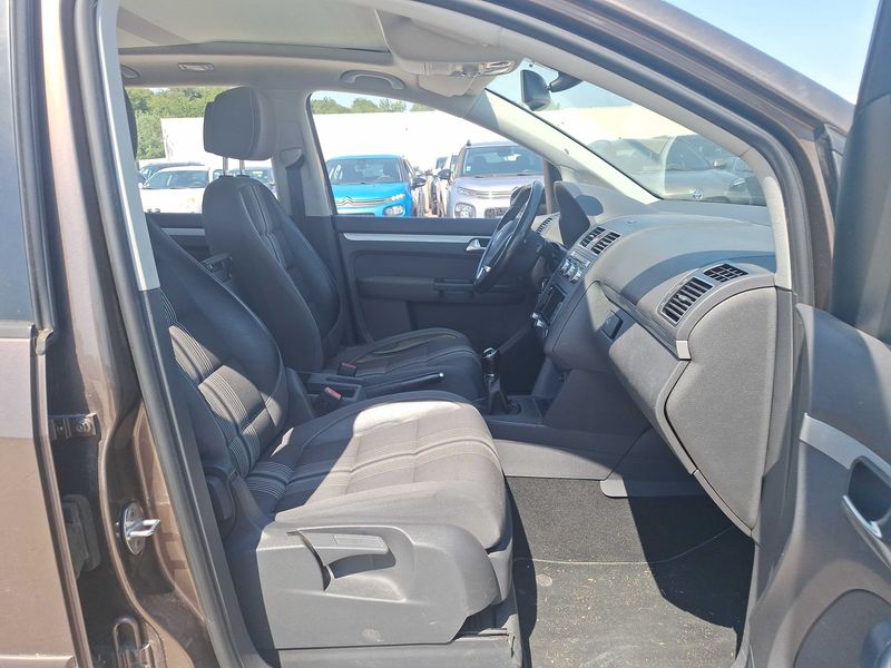 Volkswagen Touran 2.0 TDI Match 2013 – снимка 10