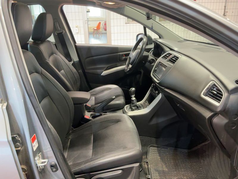Suzuki SX4 S-Cross 1.6 DDiS Easy 2WD 2014 – снимка 17