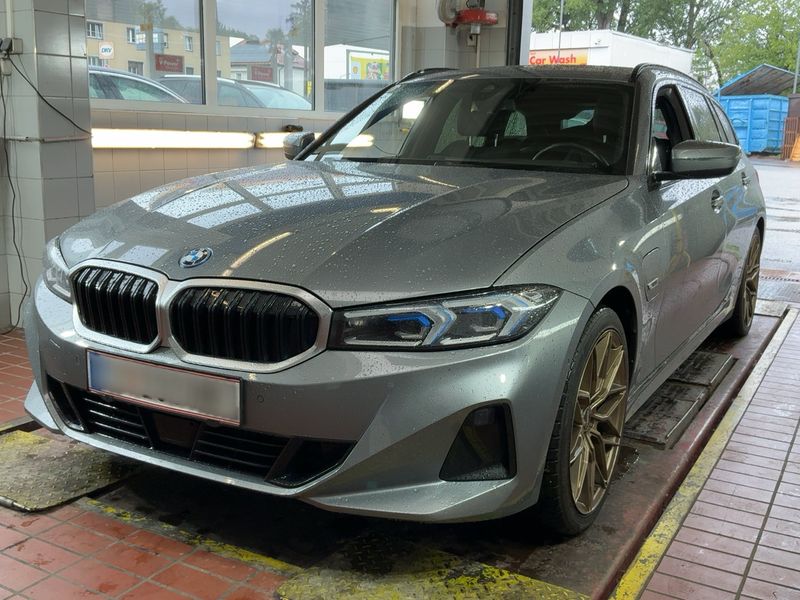 BMW 3er 320e xDrive 2022 – снимка 1