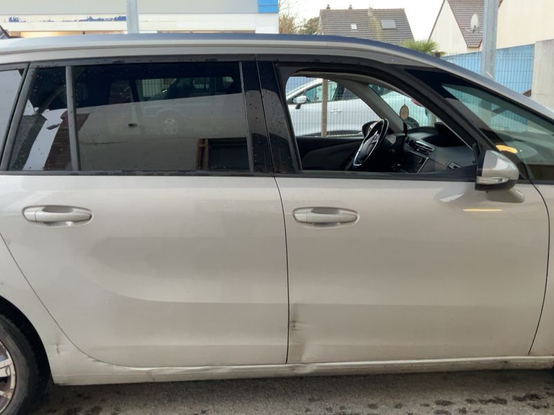 Citroen C4 Grand Spacetourer 1.5 Blue-HDi Shine 2018 – снимка 10