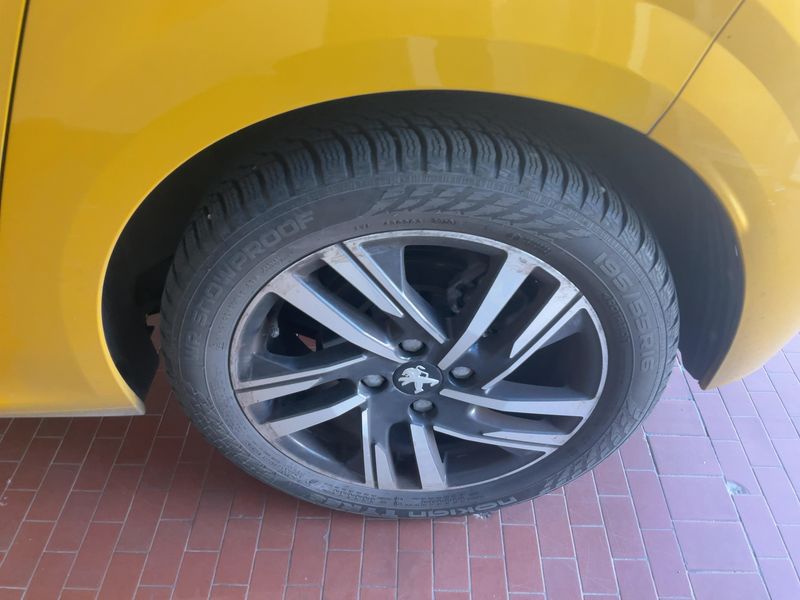 Peugeot 208 1.2 PureTech Allure 2020 – снимка 5