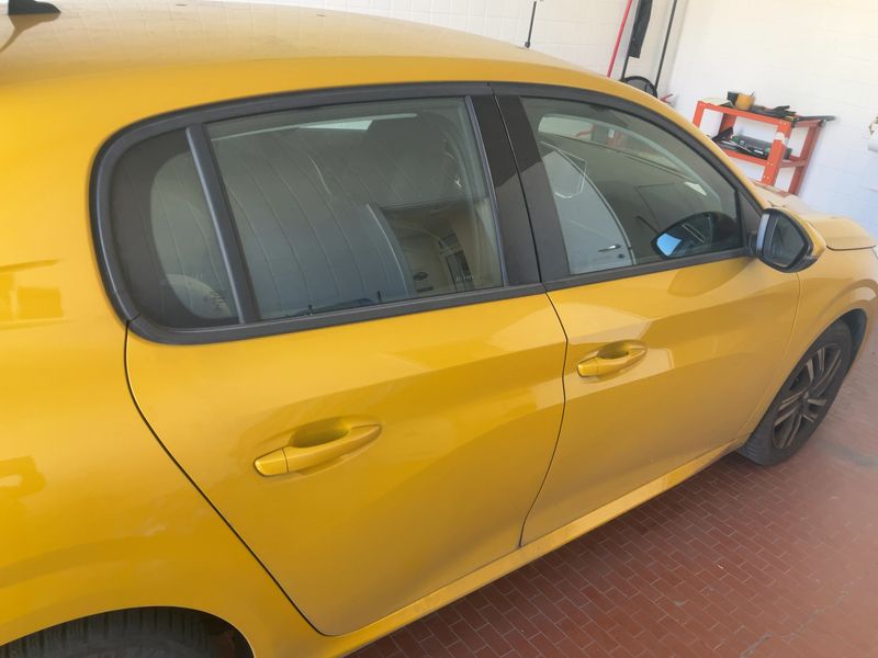 Peugeot 208 1.2 PureTech Allure 2020 – снимка 10