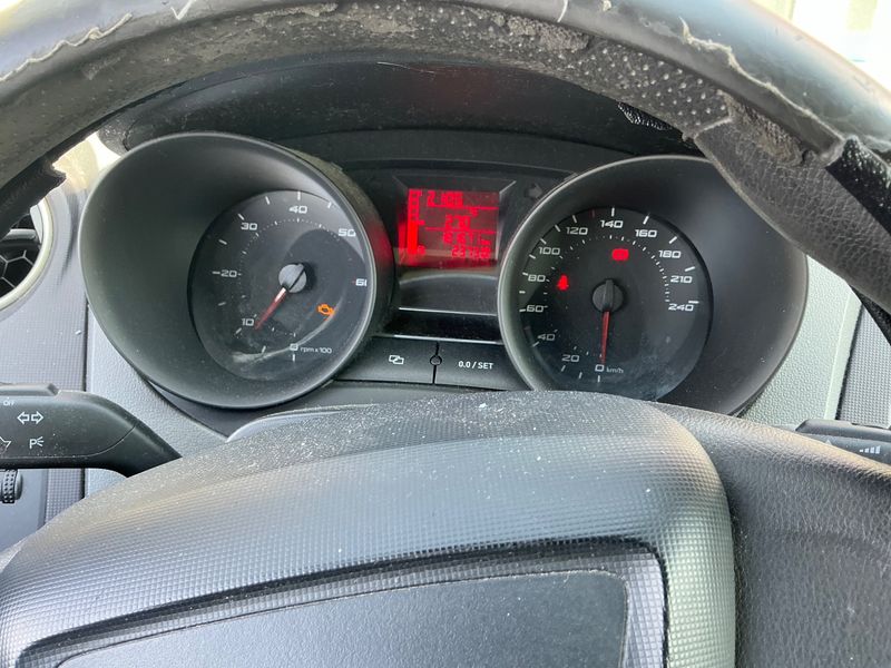 Seat Ibiza 1.6 TDI Reference 2011 – снимка 4