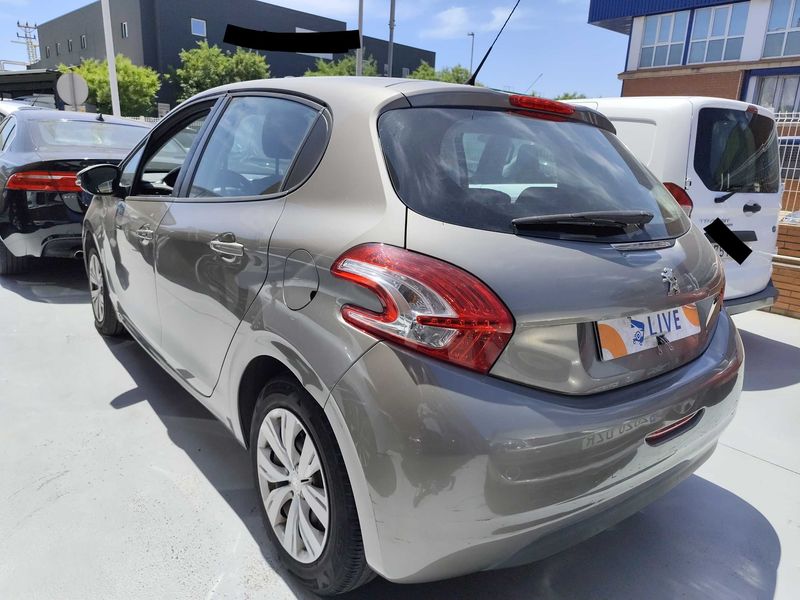 Peugeot 208 1.4 HDi Active 2014 – снимка 3
