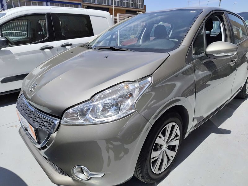 Peugeot 208 1.4 HDi Active 2014 – снимка 2