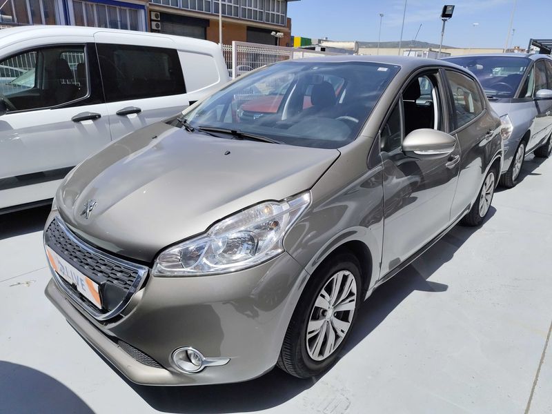 Peugeot 208 1.4 HDi Active 2014 – снимка 1