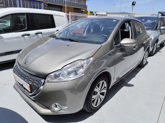 Peugeot 208 1.4 HDi Active 2014 – снимка 1