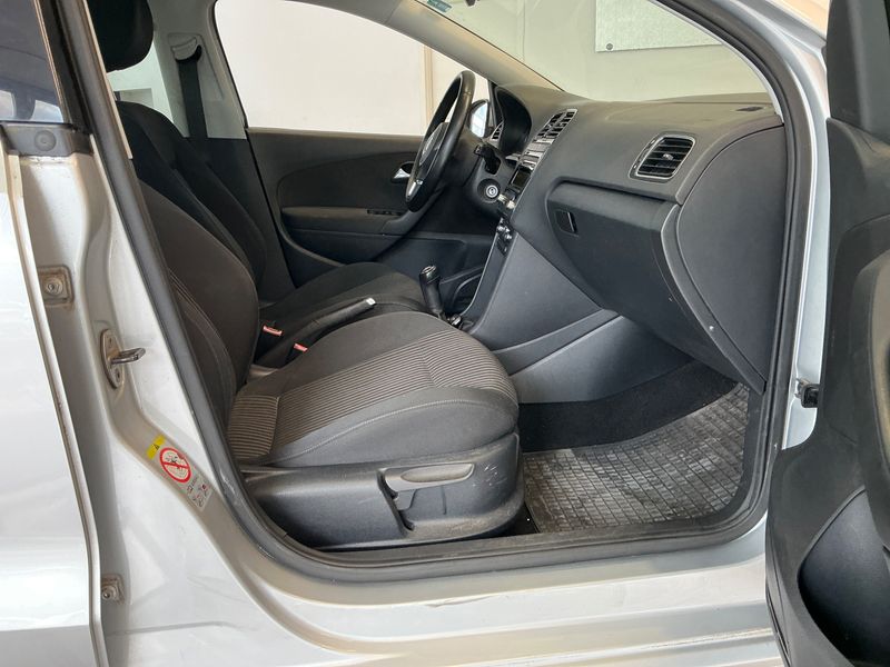 Volkswagen Polo 1.6 TDI Highline BlueMotion Tech 2011 – снимка 3