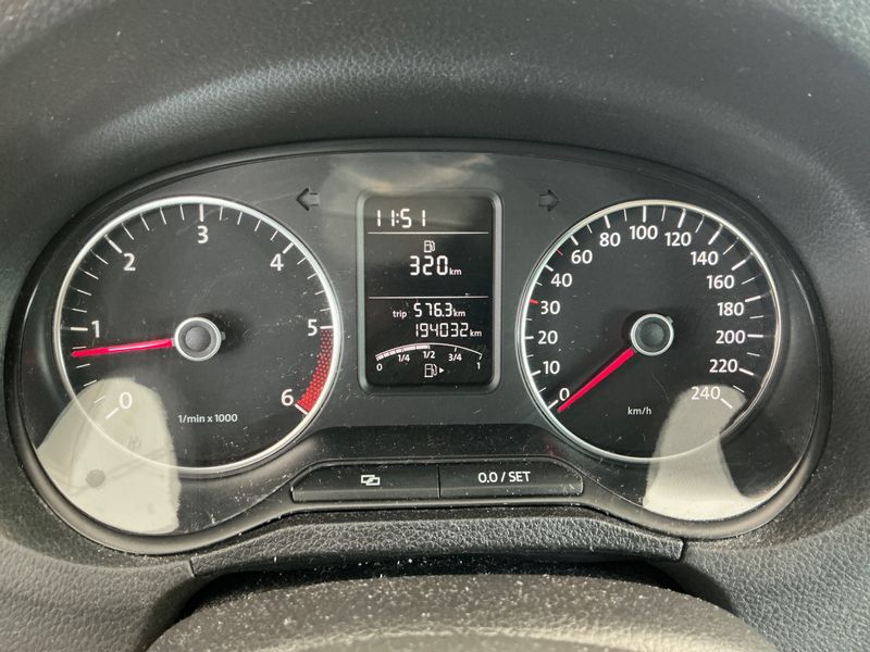 Volkswagen Polo 1.6 TDI Highline BlueMotion Tech 2011 – снимка 4