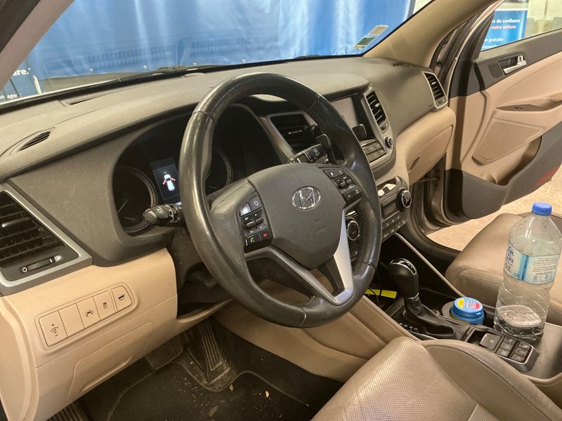 Hyundai Tucson 1.7 CRDi Executive 2WD 2016 – снимка 36