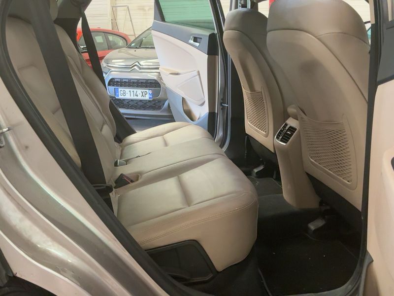 Hyundai Tucson 1.7 CRDi Executive 2WD 2016 – снимка 19