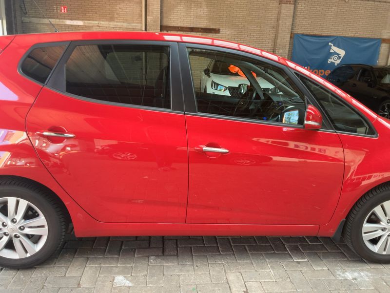 Hyundai ix20 1.6 Comfort 2013 – снимка 10