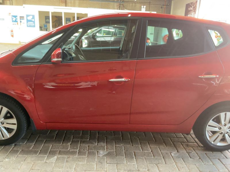 Hyundai ix20 1.6 Comfort 2013 – снимка 4