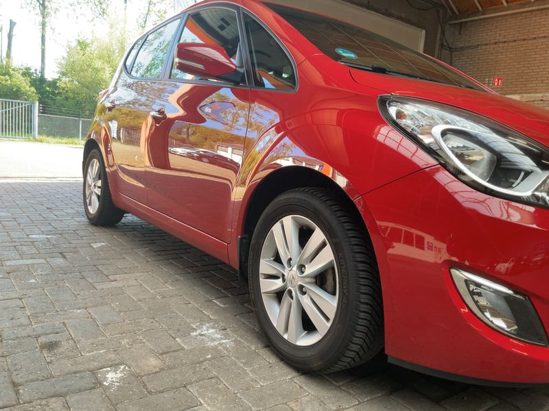 Hyundai ix20 1.6 Comfort 2013 – снимка 12