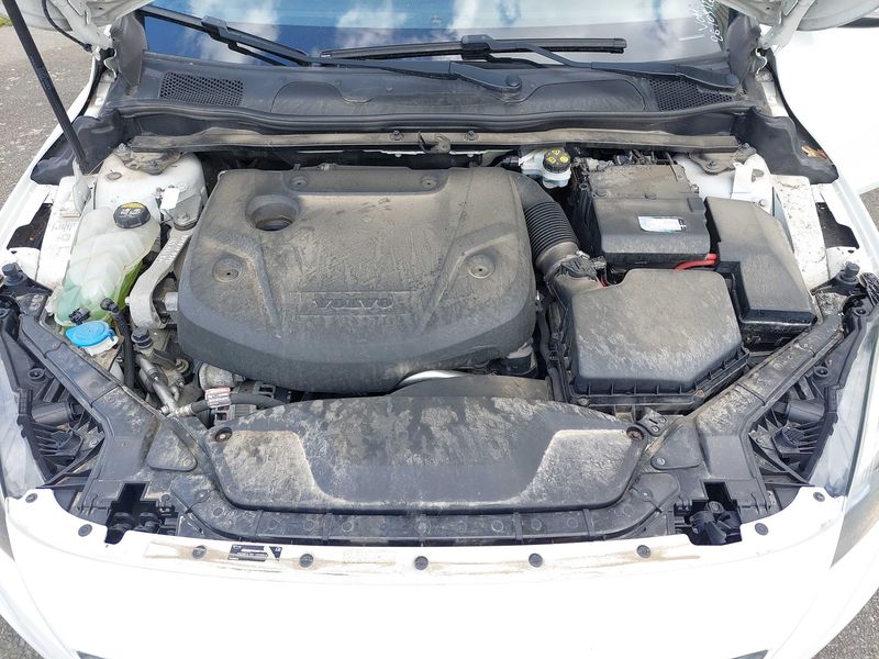 Volvo V40 2.0 D4 Momentum 2016 – снимка 8