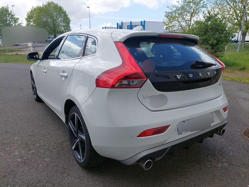 Volvo V40 2.0 D4 Momentum 2016 – снимка 3