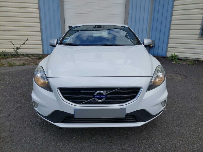 Volvo V40 2.0 D4 Momentum 2016 – снимка 7
