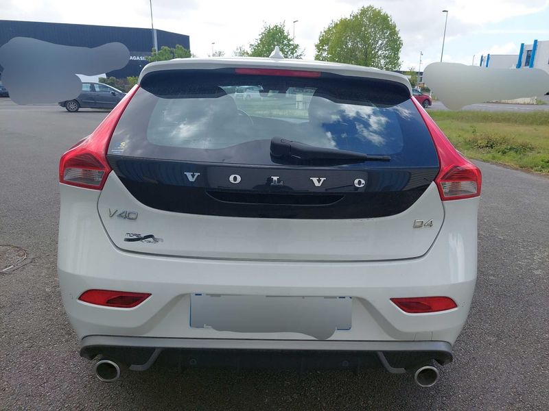 Volvo V40 2.0 D4 Momentum 2016 – снимка 4