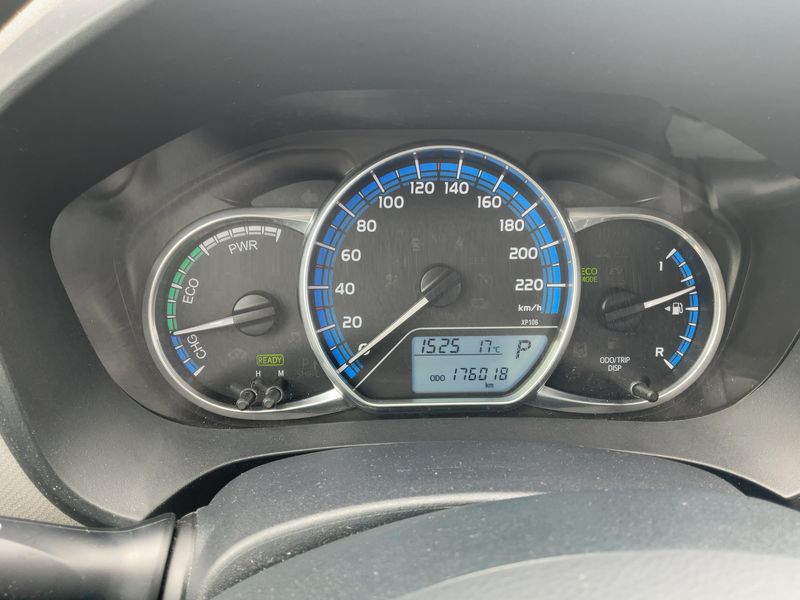 Toyota Yaris 1.5 Hybrid France 2015 – снимка 18