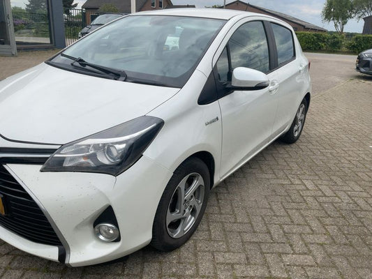 Toyota Yaris 1.5 Hybrid France 2015 – снимка 2