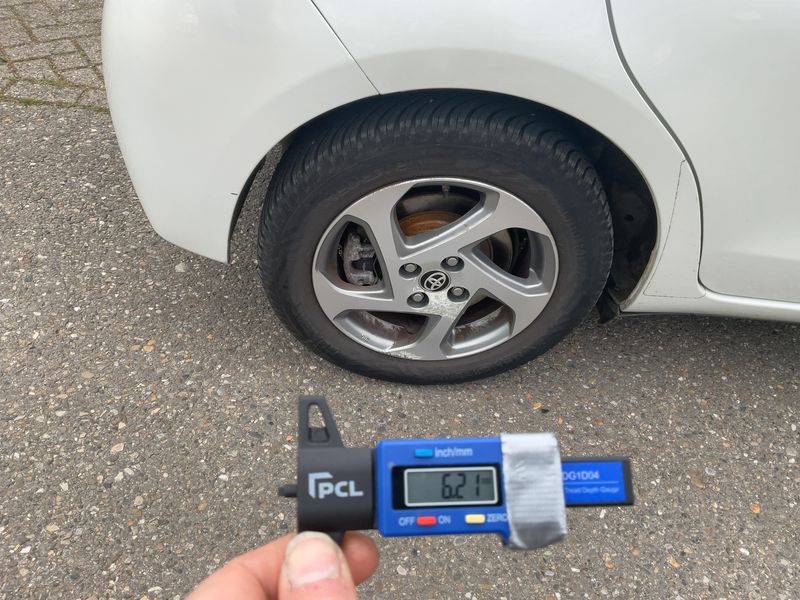 Toyota Yaris 1.5 Hybrid France 2015 – снимка 9