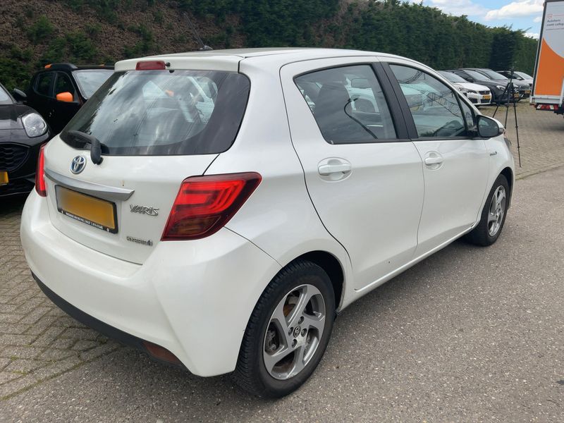 Toyota Yaris 1.5 Hybrid France 2015 – снимка 8