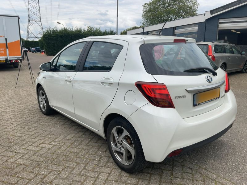 Toyota Yaris 1.5 Hybrid France 2015 – снимка 6