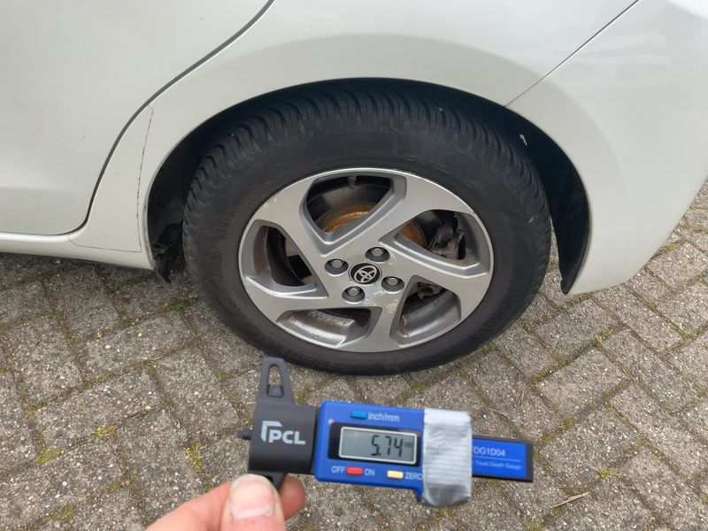Toyota Yaris 1.5 Hybrid France 2015 – снимка 5
