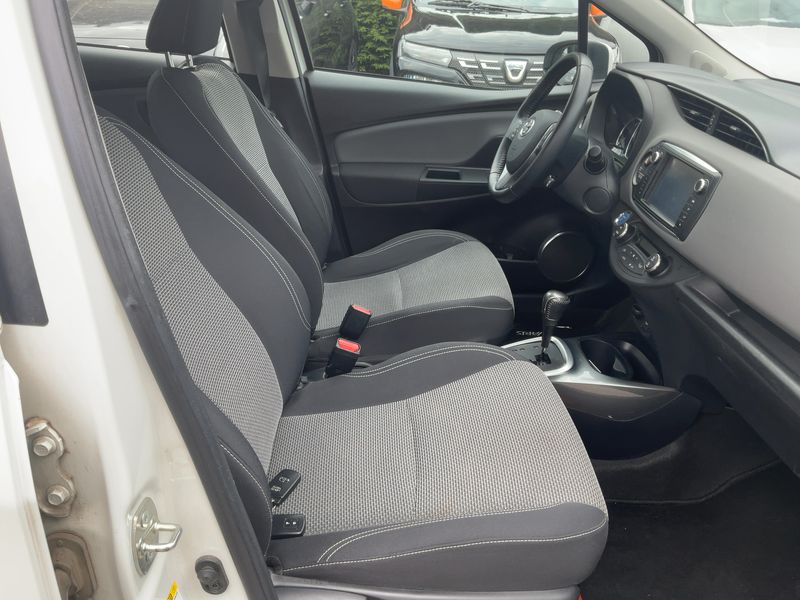 Toyota Yaris 1.5 Hybrid France 2015 – снимка 16