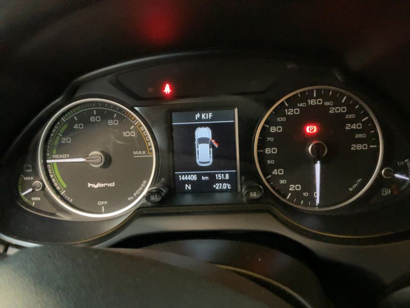 Audi Q5 2.0 TFSI Hybrid quattro 2013 – снимка 18