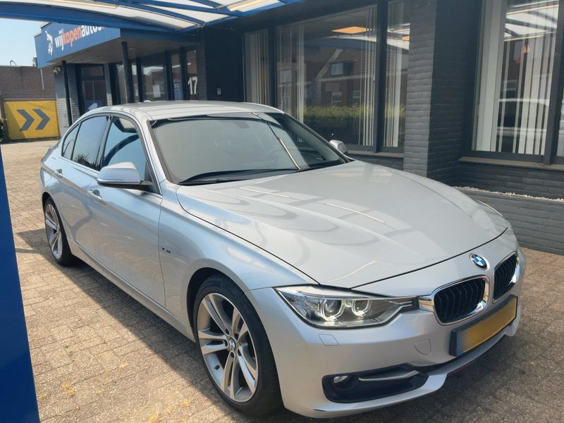 BMW 3er 320d EfficientDynamics Edition 2015 – снимка 12