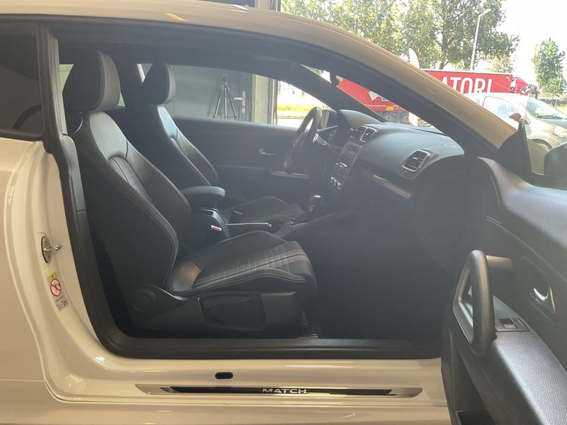 Volkswagen Scirocco 2.0 TSI Match 2013 – снимка 16