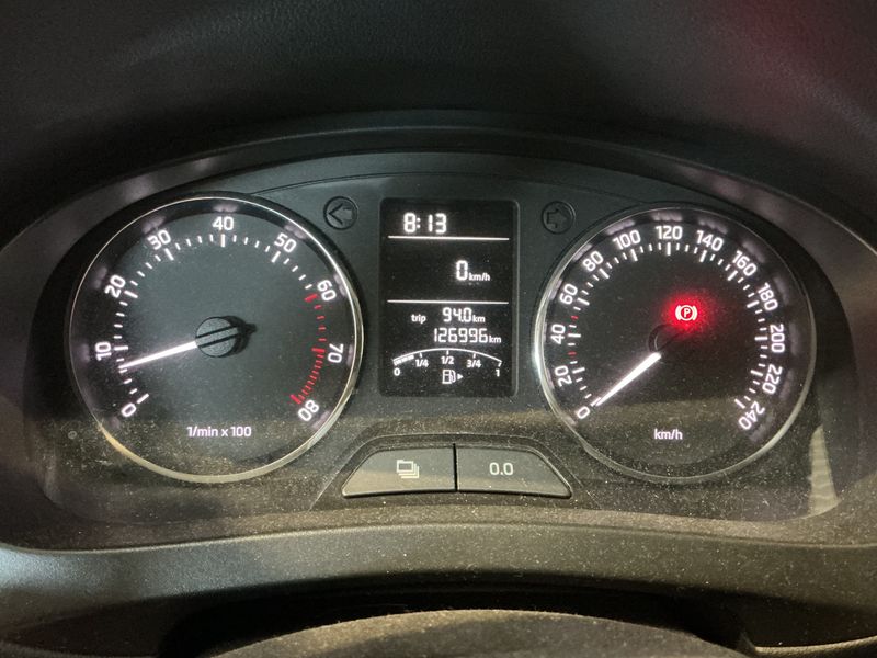 Skoda Rapid 1.2 TSI Ambition 2014 – снимка 18