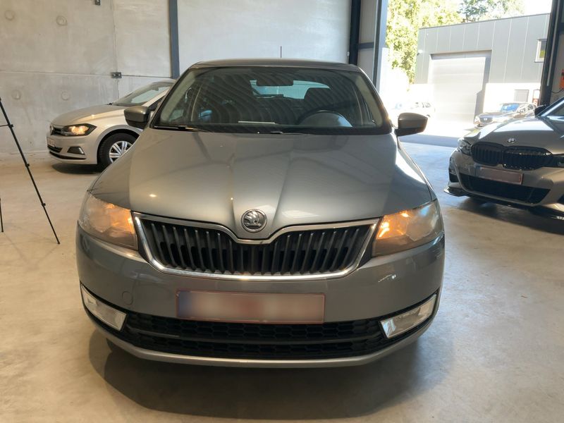 Skoda Rapid 1.2 TSI Ambition 2014 – снимка 14