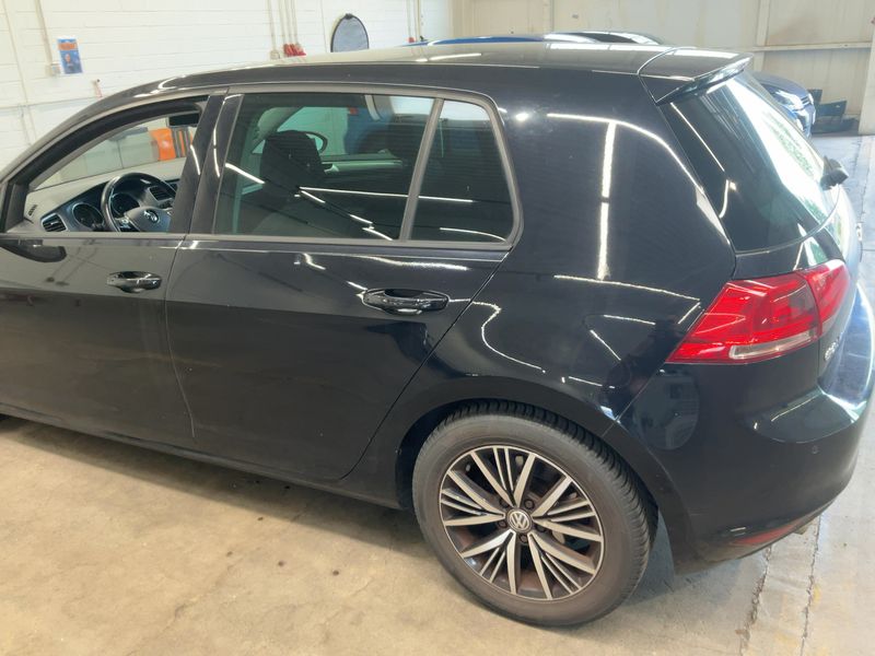 Volkswagen Golf VII 2.0 TDI Lounge BlueMotion Tech 2015 – снимка 6