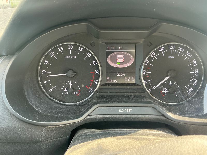 Skoda Octavia 1.6 TDI Style 4x4 2016 – снимка 18