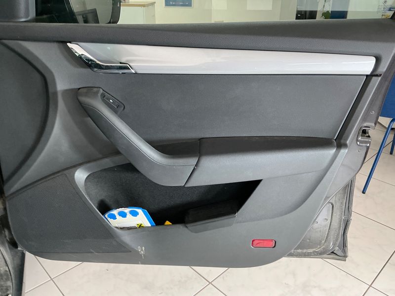 Skoda Octavia 1.6 TDI Style 4x4 2016 – снимка 53