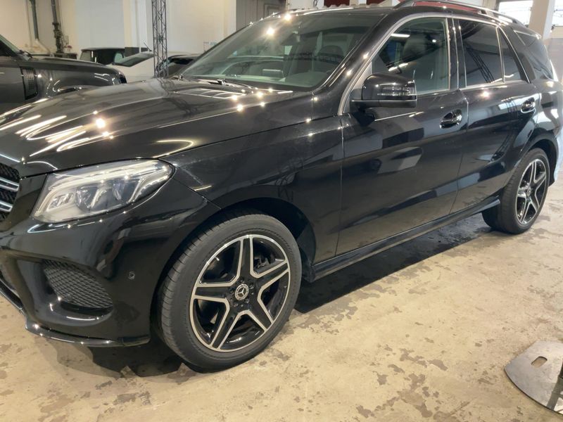 Mercedes-Benz GLE-Klasse GLE 400 4Matic AMG Line 2018 – снимка 2