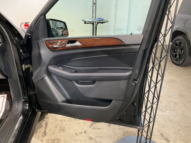 Mercedes-Benz GLE-Klasse GLE 400 4Matic AMG Line 2018 – снимка 27