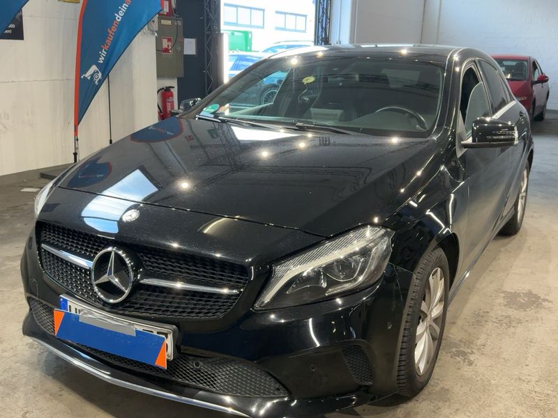 Mercedes-Benz A-Klasse A 200 BlueEfficiency Style 2016 – снимка 1