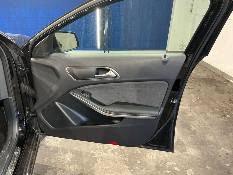 Mercedes-Benz A-Klasse A 200 BlueEfficiency Style 2016 – снимка 40