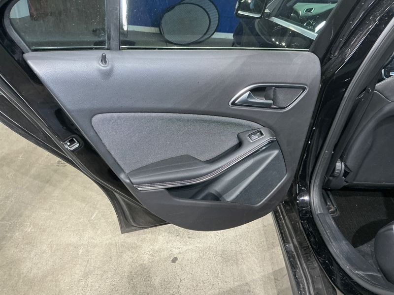 Mercedes-Benz A-Klasse A 200 BlueEfficiency Style 2016 – снимка 38