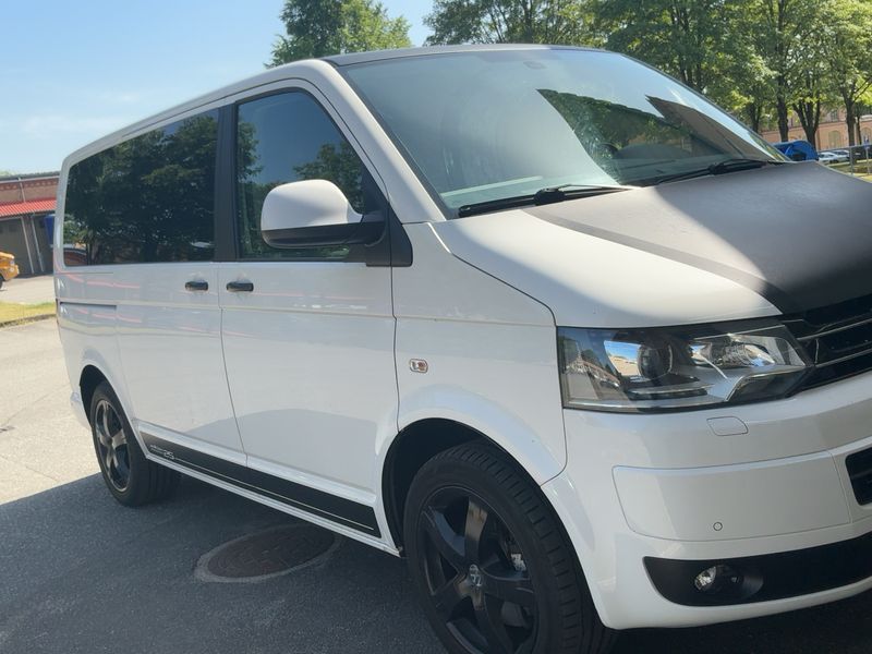 Volkswagen T5 Multivan 2.0 TDI Edition 25 2012 – снимка 12