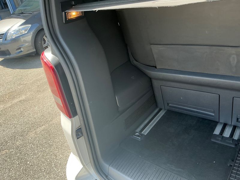 Volkswagen T5 Multivan 2.0 TDI Edition 25 2012 – снимка 32