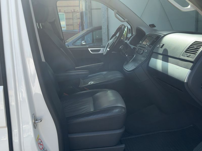 Volkswagen T5 Multivan 2.0 TDI Edition 25 2012 – снимка 17