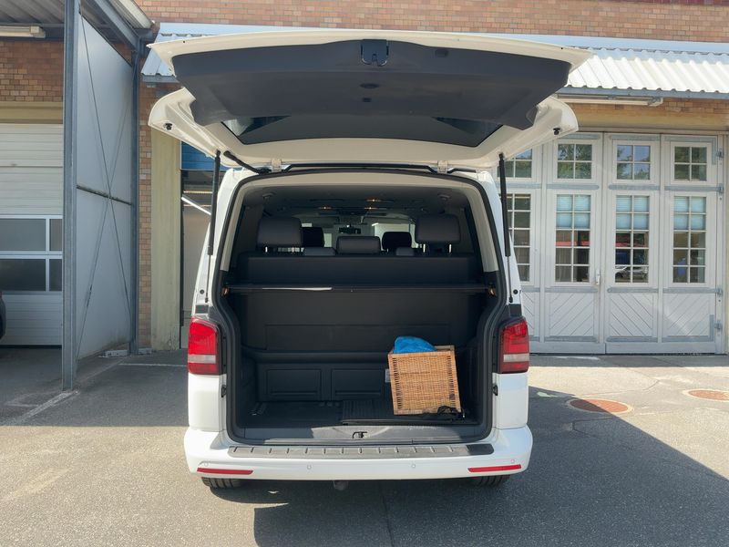 Volkswagen T5 Multivan 2.0 TDI Edition 25 2012 – снимка 16