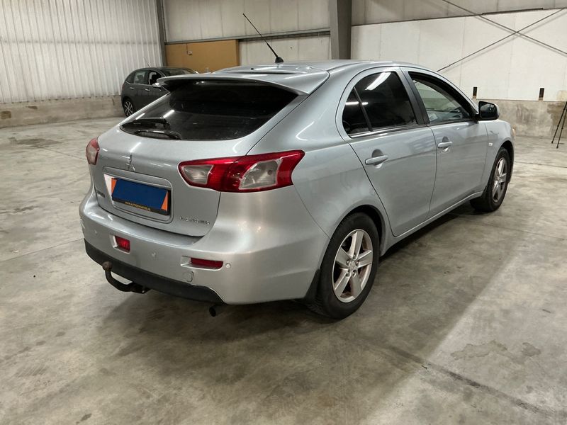 Mitsubishi Lancer 1.8 DOHC Invite 2010 – снимка 2