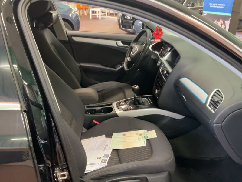 Audi A4 2.0 TDI Ambiente 2015 – снимка 16